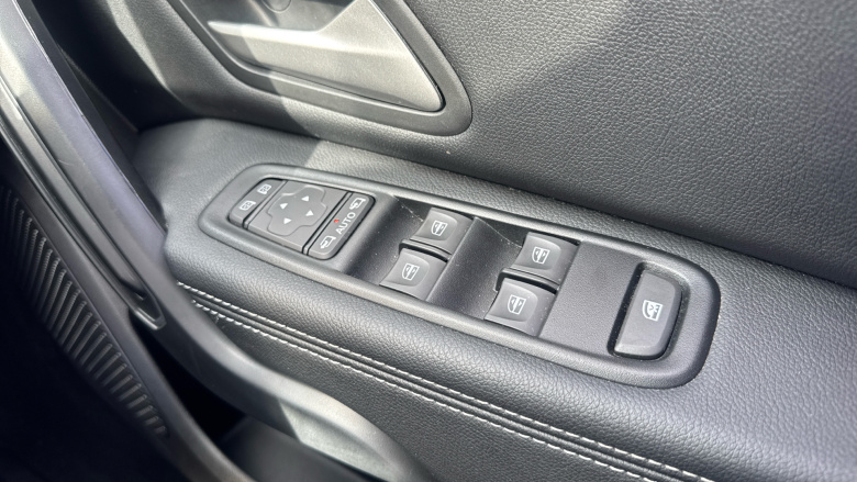 Dacia Duster 1.0 TCe 90 Journey 5dr Petrol Estate